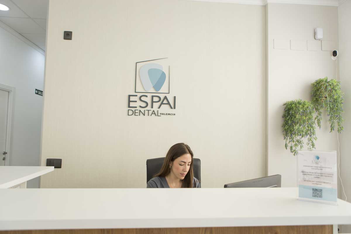 implantes-dentales-en-Paiporta